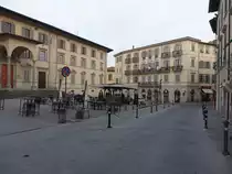Arezzo, Pal�ste an der Piazza Badia (26.03.2022)