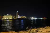 Blick �ber das Gew�sser auf die maltesische Stadt St. Julian´s. (Oktober 2017)