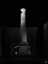 Diese Sule befindet sich in den den Upper Barrakka Gardens. (Valletta, Oktober 2017)