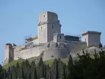 Assisi, Rocca Maggiore, erbaut ab 1198, Wiederaufbau nach Zerst�rung 1198 im 14. Jahrhundert (26.03.2022)