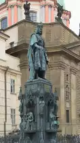 Dieses Denkmal zu Ehren Kaiser Karls IV. wurde 1848 anl�sslich des 500. Jahrestages der Gr�ndung der Karls-Universit�t errichtet. (Prag, September 2012)