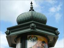 Das sch�ne Dach einer Litfa�s�ule in Arlon. 21.06.08 (Jeanny)