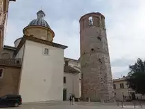 Amelia, Dom San Fermina und Stadtturm Torre Civica, der zw�lfeckige Turm wurde im Jahre 1050 errichtet und ist 30,2 Meter hoch (28.03.2022)