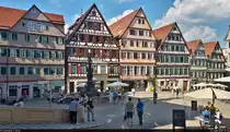 Auch den Marktplatz von T�bingen pr�gen viele Fachwerkh�user. Sie stammen gr��tenteils aus dem 15. und 16. Jahrhundert. In der Mitte des Platzes sprudelt der Renaissance-Brunnen mit Neptun und Dreizack.

🕓 11.6.2021 | 17:06 Uhr