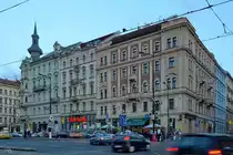 Ein H�userblock in Prag. (September 2012)