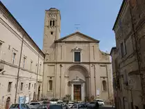 Fermo, Pfarrkirche San Francesco, erbaut von 1240 bis 1245 (29.03.2022)