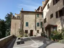 Montepulciano, H�user in der Via delle Case Nuove (21.05.2022)