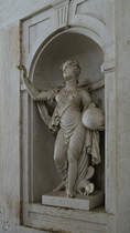 Die Skulptur  Deligencia  im Innenhof des Nationalpalastes von Ajuda (Palcio Nacional da Ajuda) in Lissabon.