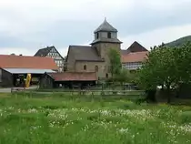 Dilschhausen, evangelische Kirche, erbaut im 13. Jahrhundert (16.05.2022)