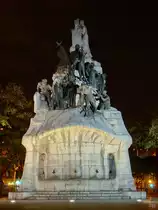 Dieses modernistische Denkmal aus dem Jahr 1910 ist Doktor Bartolom� Robert gewidmet, einem Arzt und Politiker der katalanischen nationalistischen Ideologie. (Barcelona, Februar 2012)