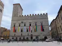 Todi, Rathaus Palazzo dei Priori an der Piazza del Popolo, erbaut 1334 (24.05.2022)