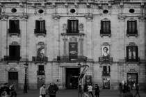 In der Altstadt von Barcelona befindet sich das  aus dem spten 18. Jahrhundert stammende barocke Stadtpalais der Vizeknigin (Palau de la Virreina), welches heute als Kunst- und Kulturzentrum genutzt wird. (Februar 2013)
