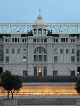 Das Olympiastadion von Barcelona wurde fr die Weltausstellung des Jahres 1929 (Exposici Internacional de Barcelona) gebaut und war als Hauptsttte fr die Olympischen Spiele 1936 vorgesehen, welche jedoch dann in Berlin Stattfanden. (Februar 2013)