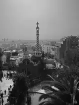 Blick auf die Geschenkboutique im Eingangsbereich des Park G�ell in Barcelona. (Februar 2012)