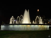 Einer der Brunnen auf dem in den Jahren von 1902 bis 1929 entstandenen Katalonienplatz (Plaa de Catalunya). (Barcelona, Februar 2012)