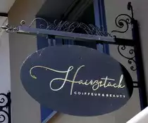 Breisach am Rhein, Friseurgesch�ft  Hairzst�ck , Juni 2022