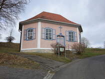 Geba, kleine achteckige evangelische Kirche, erbaut 1791 (15.04.2022)
