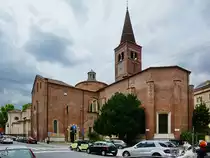 Die Basilika Sant’Eustorgio befindet sich im S�den der Altstadt von Mailand. (Juni 2014)