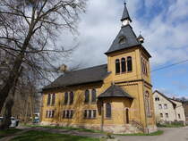 Niederschmalkalden, evangelische Kirche, erbaut von 1899 bis 1901 im neuromanischen Stil (15.04.2022)