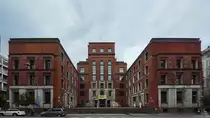 Das von 1930 bis 1933 errichtete Gebäude der Arbeiterkammer, einer territorialen Organisation des Allgemeine Gewerkschaftsbundes Italiens (CGIL). (Mailand, Juni 2014)