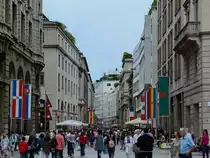 Die Via Dante ist heute eine Fu�g�ngerzone im Zentrum von Mailand. (Juni 2014)