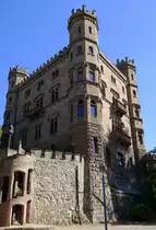 Schlo� Ortenberg, das Hauptgeb�ude des Schlo�es, vom Innenhof gesehen, Aug.2022