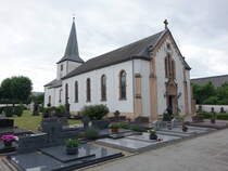 Boulaide, Pfarrkirche Sacre-Coeur in der Rue du Cure (22.06.2022)