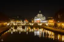 Blick �ber den Tiber auf die von 1886 bis 1913 erbaute Br�cke Vittorio Emanuele II. (Rom, Dezember 2015)