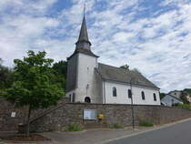 Sonlez, Pfarrkirche Saint-Nicolas in der Rue Jean-Baptist Determe (22.06.2022)