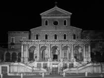 Die Kirche der Heiligen Antonius von Padua (Sant’Antonio da Padova) wurde vom Franziskanischen Orden in den Jahren 1884 bis 1888 erbaut. (Rom, Dezember 2015)