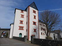 Schloss Mengerskirchen, erbaut im 14. Jahrhundert, im 17. Jahrhundert Umbau zum Jagdschloss, heute Rathaus (13.03.2022)