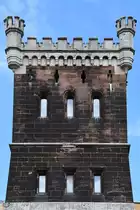 Der alte Br�ckenpfeiler der abgerissenen Duisburg-Hochfelder Eisenbahnbr�cke. (August 2022)