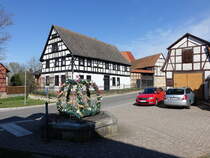 Elleben, Osterbrunnen an der Schwemme (17.04.2022)