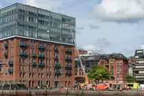 Hamburg am 9.8.2022: Feuerwehr�bung an einem Gesch�ftshaus am St. Pauli Fischmarkt  /