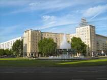 Karl-Marx-Allee
BERLIN
2007