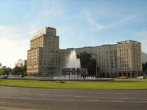 Karl-Marx-Allee
BERLIN
2007