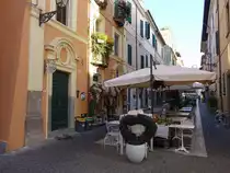 Castel Gandolfo, H�user und Cafes am Corso della Repubblica (20.09.2022)