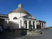 Ariccia, Pfarrkirche Santa Maria Assunta, erbaut bis 1664 durch Bernini (20.09.2022)