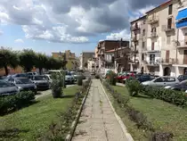 Norma, H�user an der Piazza Primo Maggio (20.09.2022)