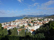 Sperlonga, Ausblick auf die Huser in der Neustadt (21.09.2022)