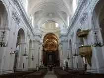 Aversa, Innenraum mit Hochaltar des Doms San Paolo (22.09.2022)