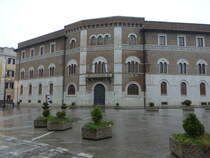 Benevento, Brse an der Piazza IV Novembre (25.10.2022)