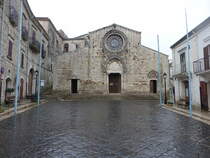 Bovino, Pfarrkirche Santa Maria Assunta an der Piazza del Duomo (25.09.2022)