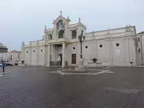 Manfredonia, Kathedrale San Lorenzo Maiorano, erbaut von 1270 bis 1274, Wiederaufbau ab 1700 (26.09.2022)
