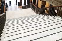 Die Haupttreppe in der Kunsthalle Hamburg am 25.10.2022. Kein Kunstwerk, aber ein optischer Leckerbissen in unserer so tristen Welt.