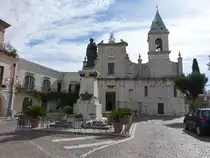Venosa, Pfarrkirche dell Purgatorio an der Piazza Umberto I. (30.09.2022)