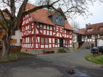 Bersrod, historisches Fachwerkhaus am Lindenplatz (30.04.2022)