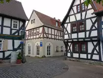 Gr�nberg, historische Fachwerkh�user in der Borngasse (30.04.2022)
