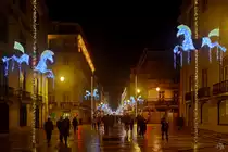 Die weihnachtlich beleuchtete Fugngerzone in der Innenstadt von Lissabon. (Dezember 2016)