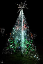 Weihnachtsbeleuchtung irgendwo in der Innenstadt von Lissabon. (Dezember 2016)